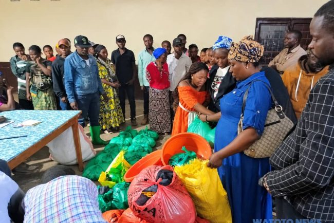 Bukavu: une chaîne de solidarité apporte des vivres et non-vivres aux familles sinistrées de Cimpunda