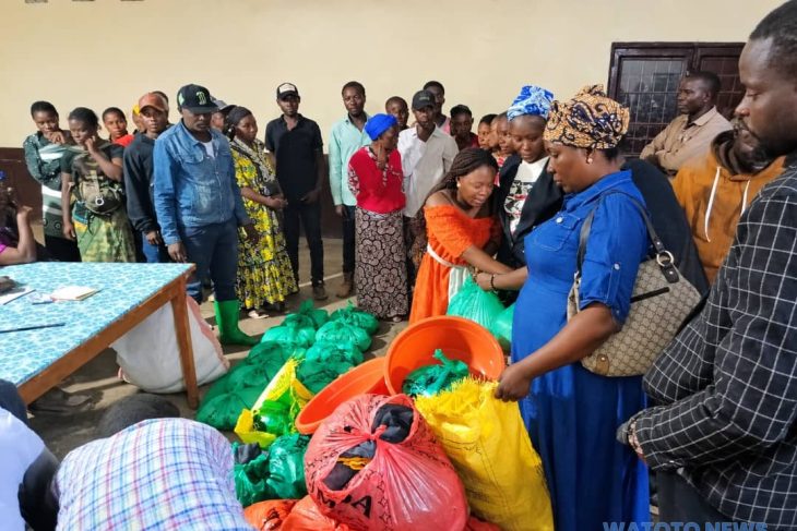 Bukavu: une chaîne de solidarité apporte des vivres et non-vivres aux familles sinistrées de Cimpunda