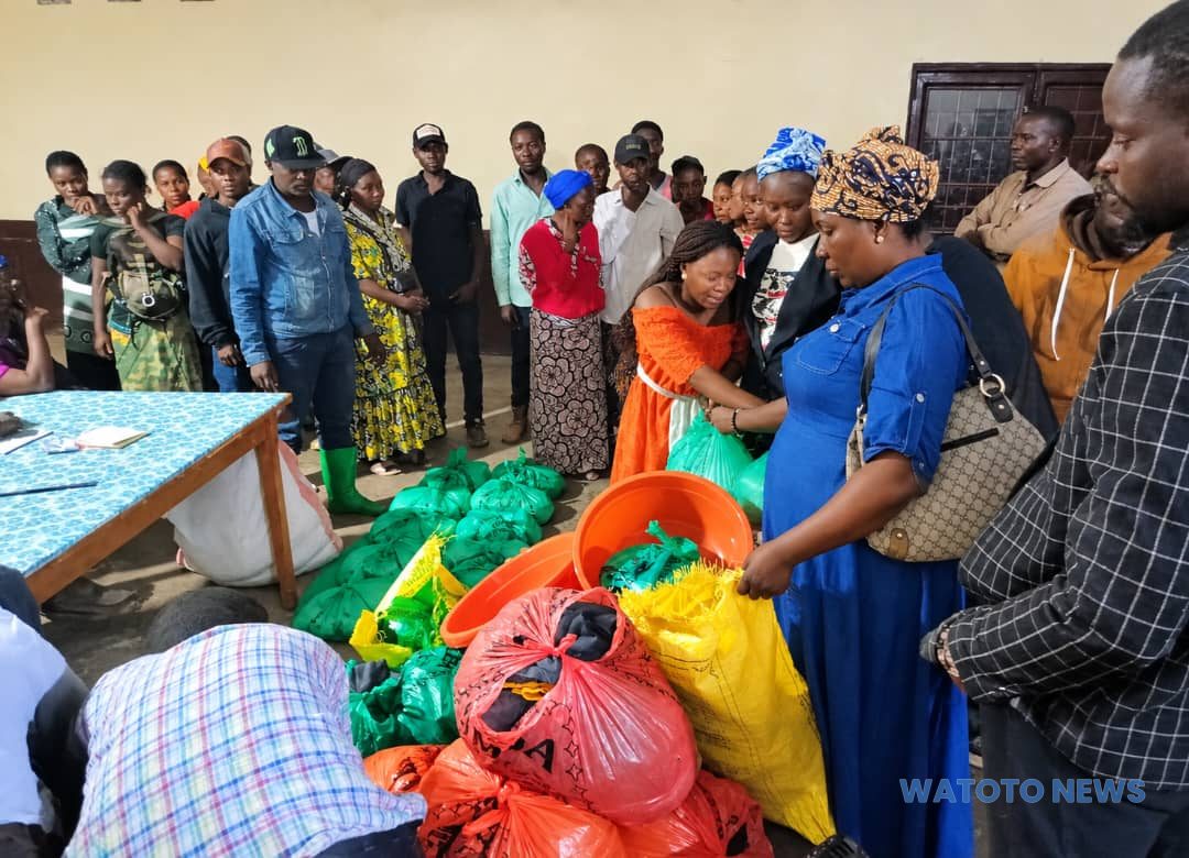 Bukavu: une chaîne de solidarité apporte des vivres et non-vivres aux familles sinistrées de Cimpunda
