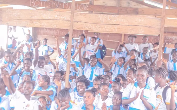 Mbandaka : le Complexe scolaire Amis du Savoir sensibilise les jeunes filles à l’hygiène corporelle, intime et menstruelle
